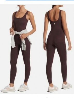 Vuori Halo Essential Jumpsuit Mahogany Heather M